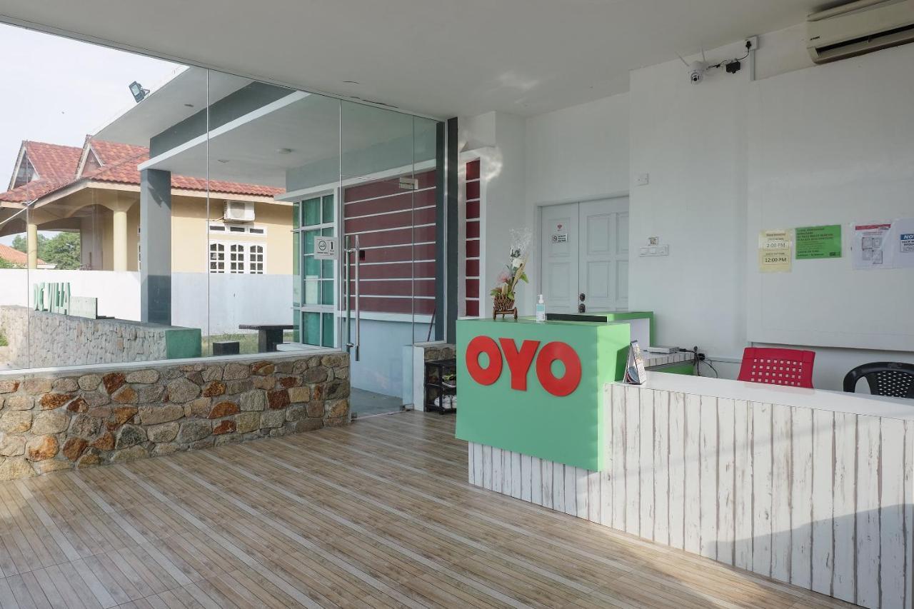 Oyo 90005 Dc Villa Guest House Kuala Rompin Dış mekan fotoğraf