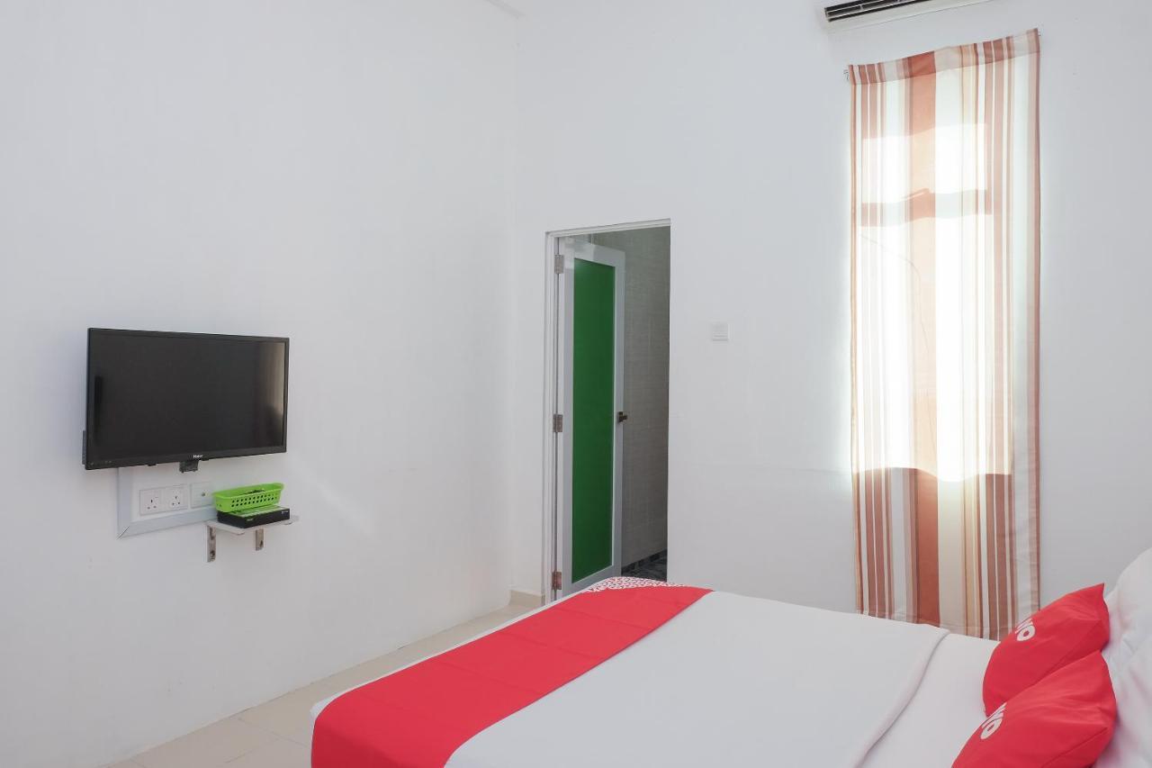 Oyo 90005 Dc Villa Guest House Kuala Rompin Dış mekan fotoğraf